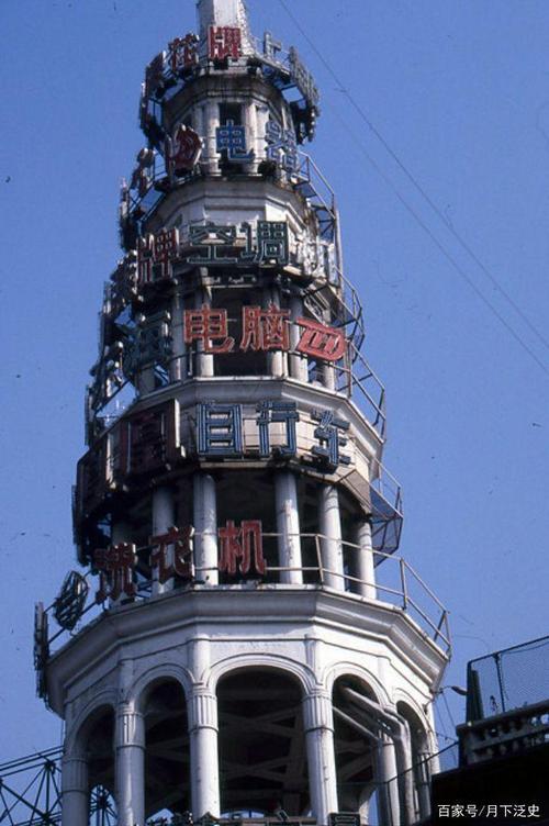 一把电风扇就能让路人驻足不前 80年代，电器是中国的“奢侈品图腾”